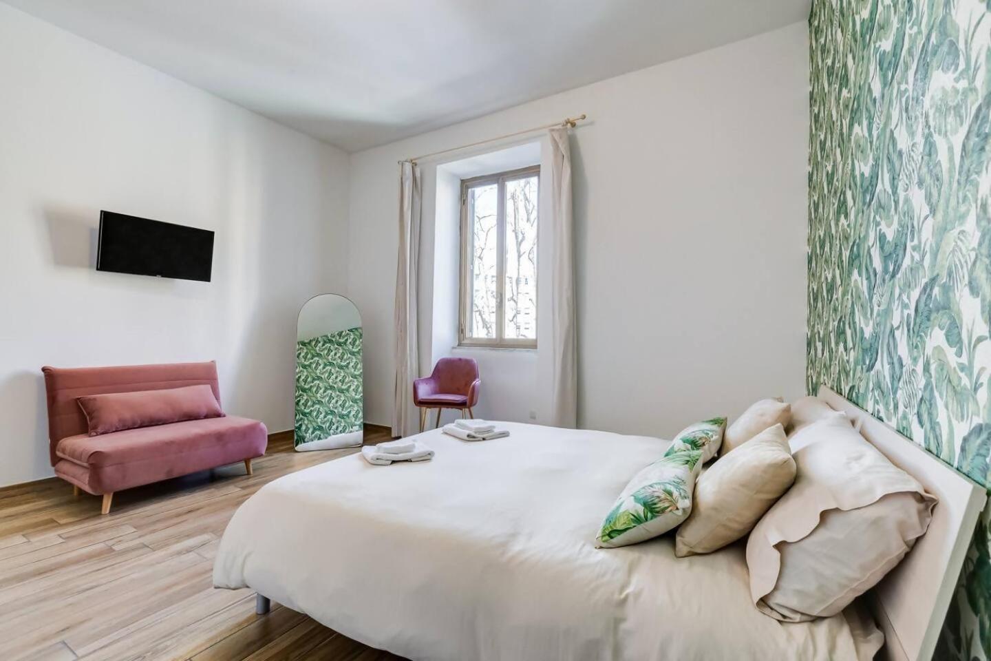 Bright And Spacious 2Bdr Apartment Рим Екстериор снимка